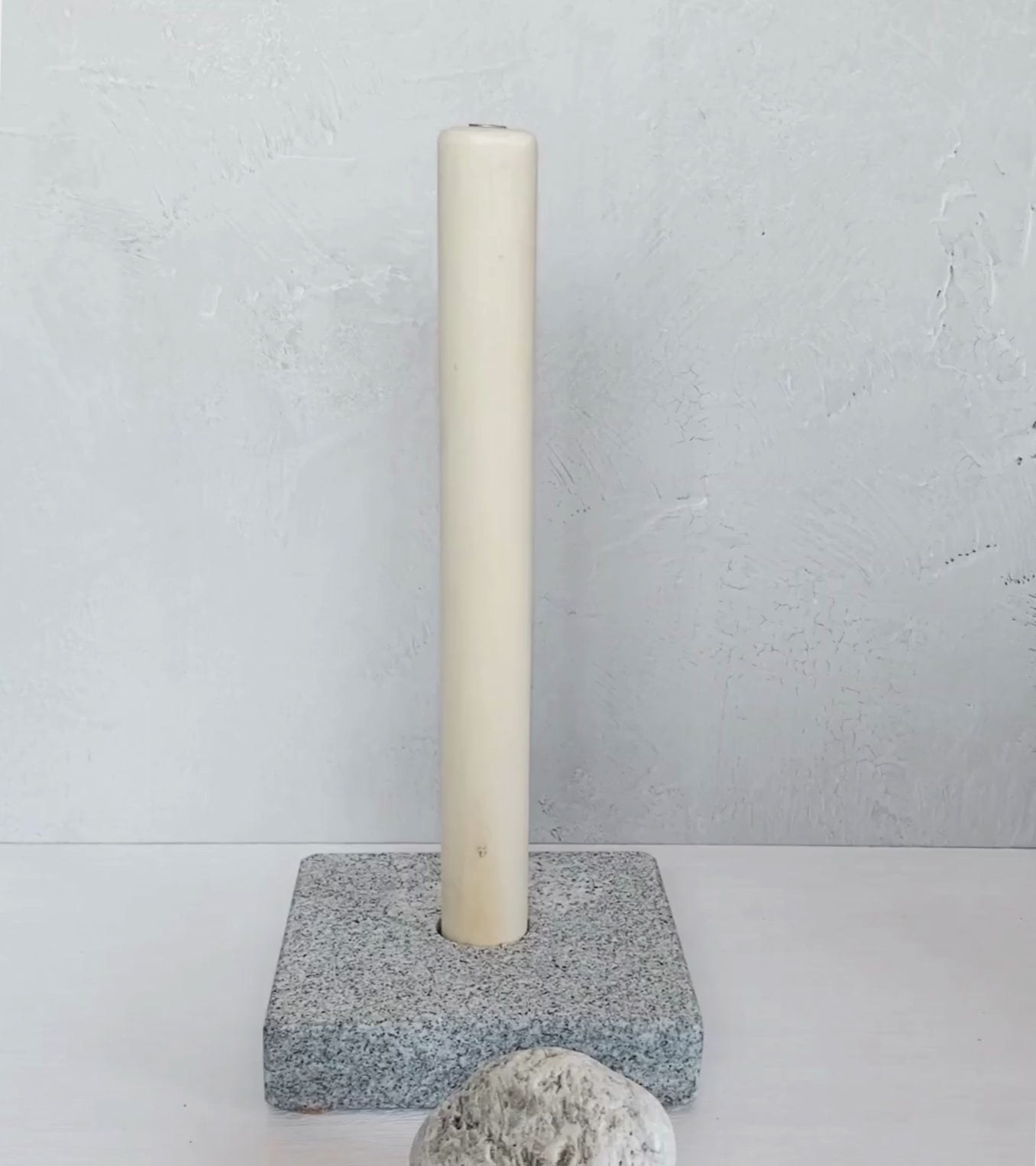 Helping Hand - One Handed Granite Paper Towel Holder – Sea Stones